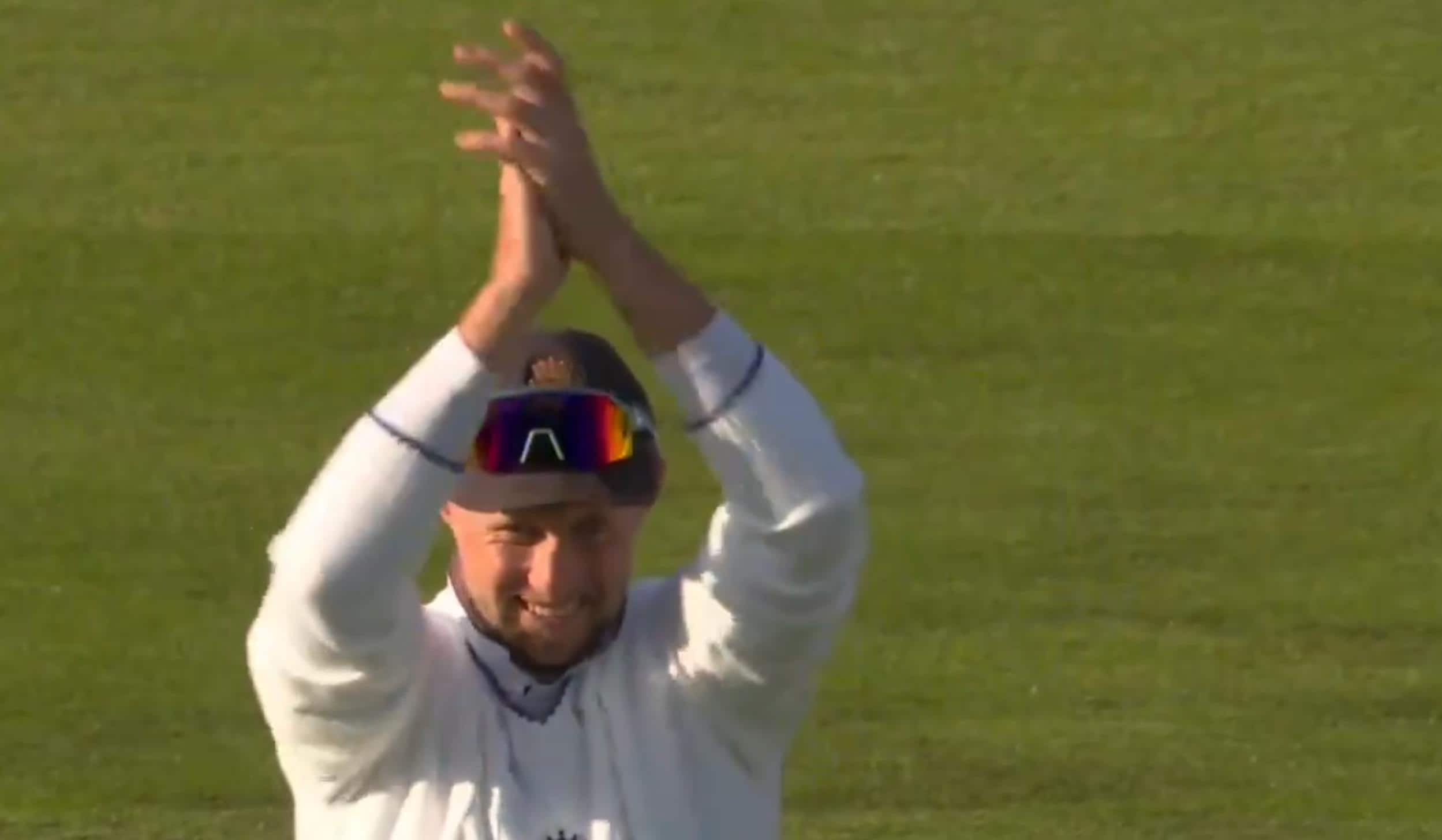 Root Turns Cheerleader For Mark Wood [X]
